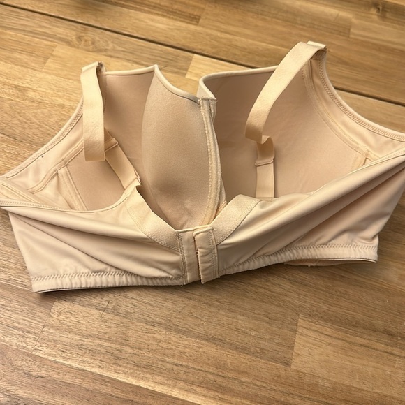 MODERN MOVEMENTS ⭐️3d curves full-busted contour wire bra - Picture 6 of 6